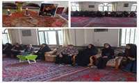 در هفته جمعیت، همزمان با سالگرد شهید رئیسی، بانوان بسیجی در حسینیه حصار شیرعلی به تبیین سیاست‌های جوانی و جمعیت پرداختند