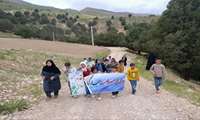 پیاده‌روی نوجوانان و جوانان و مادران روستای نیستانه به مناسبت هفته سلامت و جوانی جمعیت
